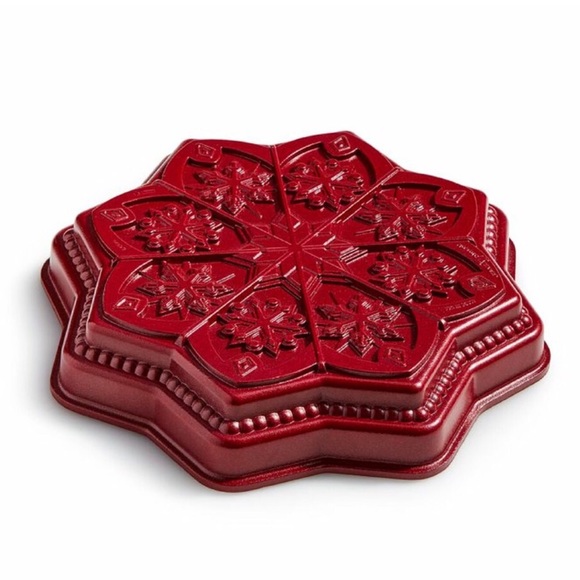 Nordic Ware Sweet Snowflakes Shortbread & Cake Pan Cast Aluminum Nonstick 6 Cups - Picture 7 of 10